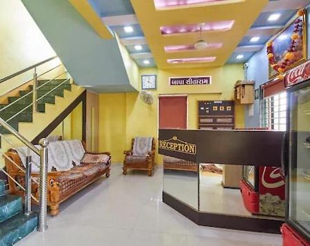 Hotel Mahakal Tulsi โสมนัส ภายนอก รูปภาพ